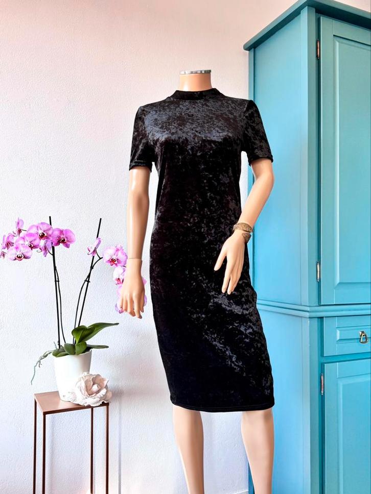 LOAVIES jurk maat M - zwart - fluweel - korte mouwen, Kleding | Dames, Jurken, Zo goed als nieuw, Maat 38/40 (M), Zwart, Onder de knie