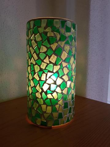 Glazen mozaïek sfeerlicht. beschikbaar voor biedingen