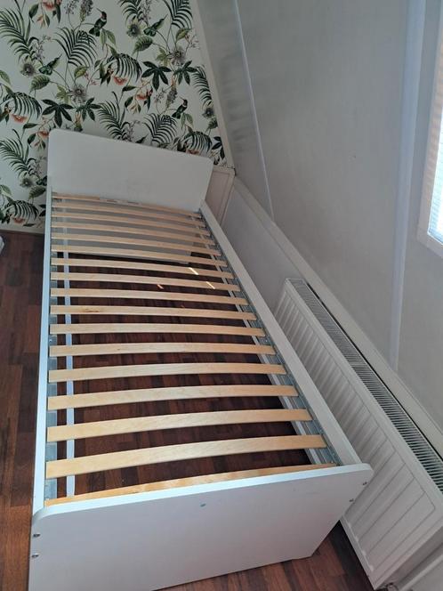 Ikea Släkt bed 90x200, Kinderen en Baby's, Kinderkamer | Bedden, Gebruikt, 180 cm of meer, 85 tot 100 cm, Lattenbodem, Matras