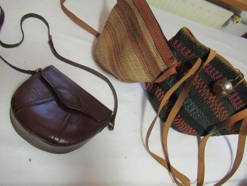 TASSEN 3 verschillende 1x Bruin leer 2x Touw zie beschr., Sieraden, Tassen en Uiterlijk, Tassen | Damestassen, Nieuw, Schoudertasje