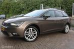 Seat Leon ST 1.4 TSI Style Connect AUTOMAAT,PANODAK,CARPLAY, Parkeersensor, Gebruikt, 4 cilinders, Leon