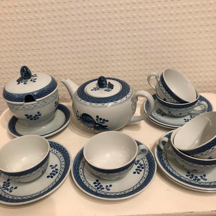 Royal Copenhagen Aluminia Tranquebar, Antiek en Kunst, Antiek | Servies compleet, Ophalen of Verzenden