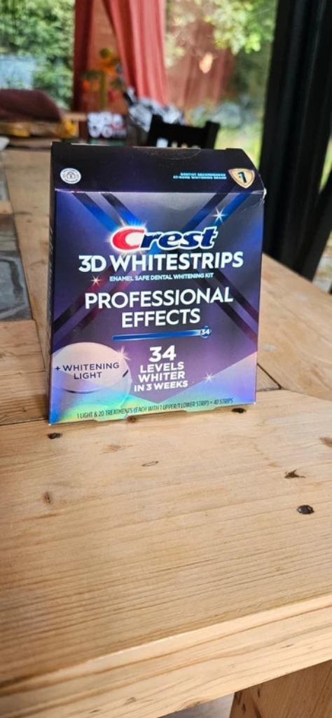 Verzegelde doos CREST 3D Whitestrips + LED Light – 34 Levels, Sieraden, Tassen en Uiterlijk, Uiterlijk | Mondverzorging, Nieuw