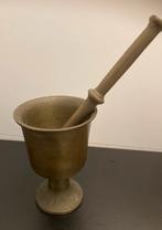 Oude grote bronzen / messing vijzel met stamper, Antiek en Kunst, Antiek | Koper en Brons, Ophalen of Verzenden, Brons