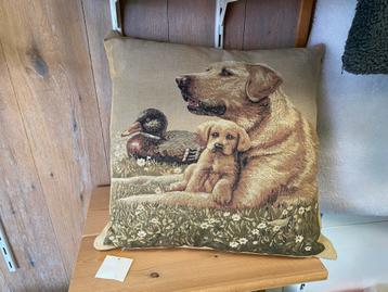 Sierkussen Labrador met puppie nieuw 40x40 cm beschikbaar voor biedingen