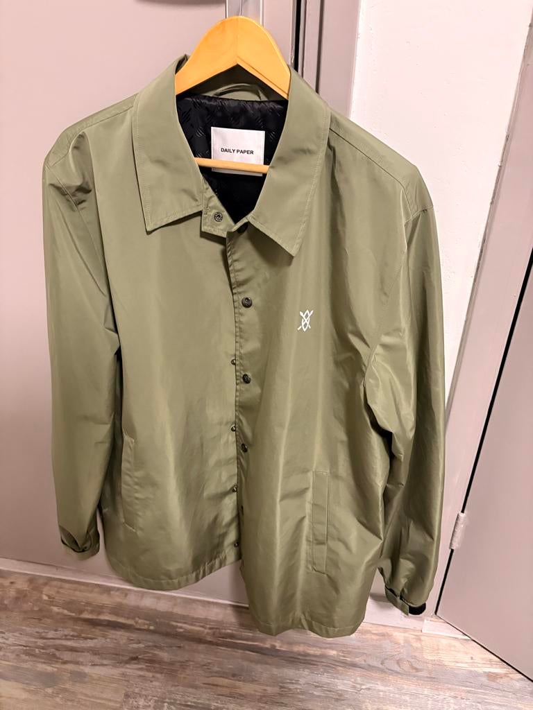 Daily Paper Kalamata Alias Dias Coach Jacket - Zo goed als n, Ophalen, Maat 52/54 (L), Zo goed als nieuw, Groen