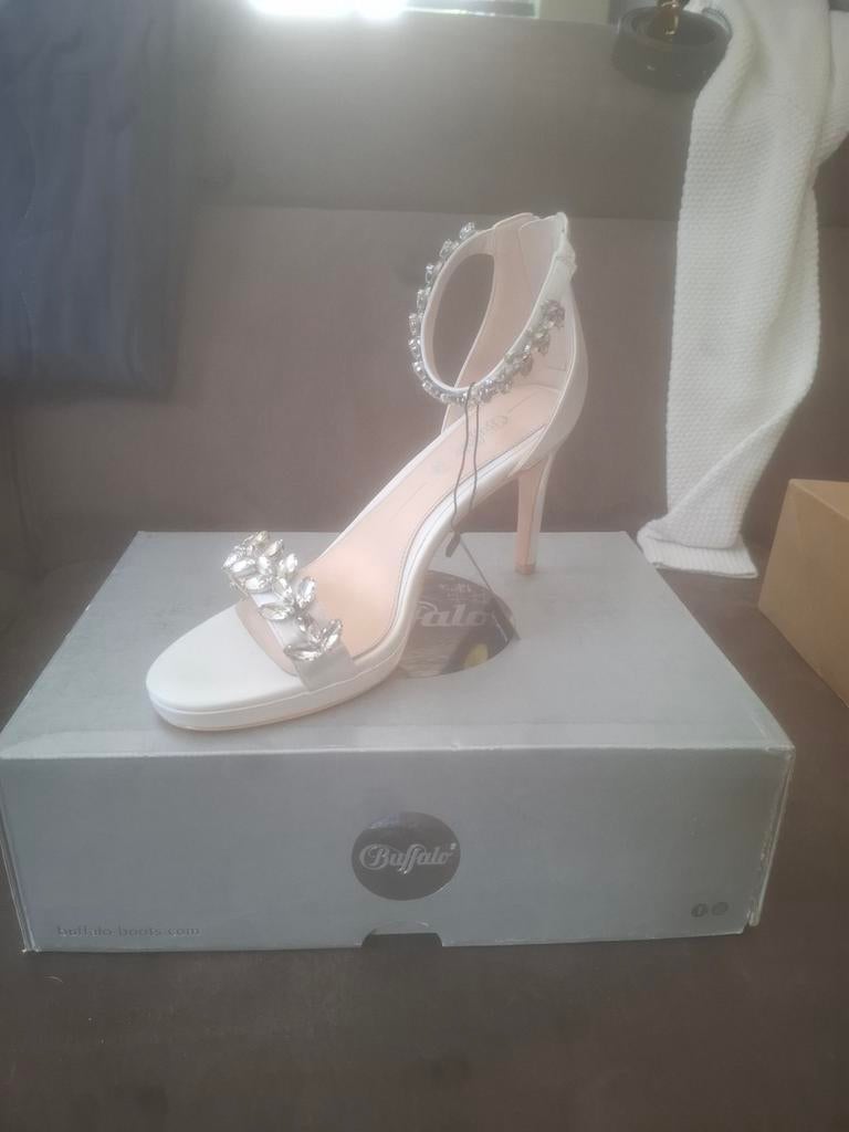 Nieuwe Buffalo schoenen maat 41, Ophalen of Verzenden