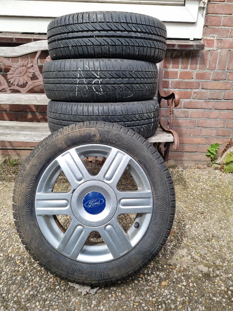Ford Ka Banden/velgen-set 165/60 R14, Auto-onderdelen, Banden en Velgen, Ophalen, 14 inch, Gebruikt, All Season