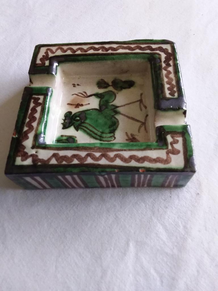 Zelzame vintage Asbak aardewerk handgemaakt retro jaren 1948, Verzamelen, Rookartikelen, Aanstekers en Luciferdoosjes, Ophalen of Verzenden