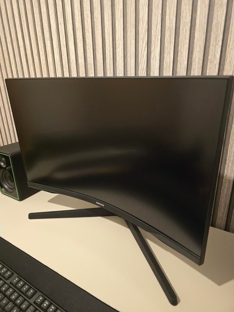 Samsung Odyssey G5 27" QHD 165Hz Curved Gaming Monitor, Computers en Software, Monitoren, Ophalen