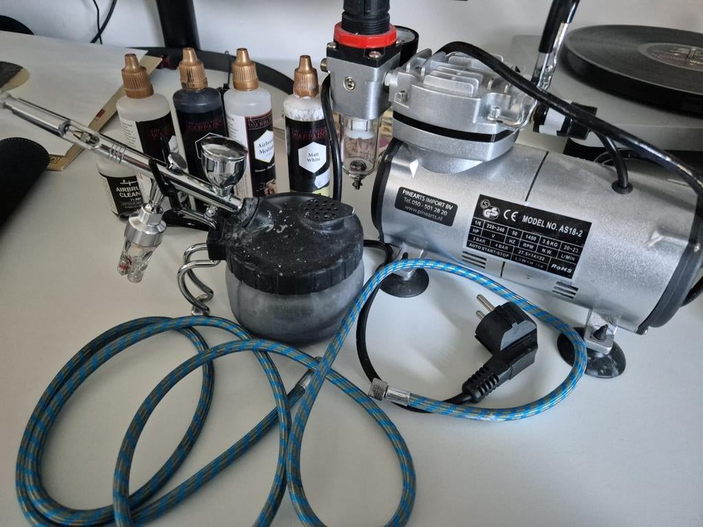 Airbrush set met compressor en toebehoren - Gebruikt, Hobby en Vrije tijd, Ophalen of Verzenden, Gebruikt, Airbrush en Toebehoren