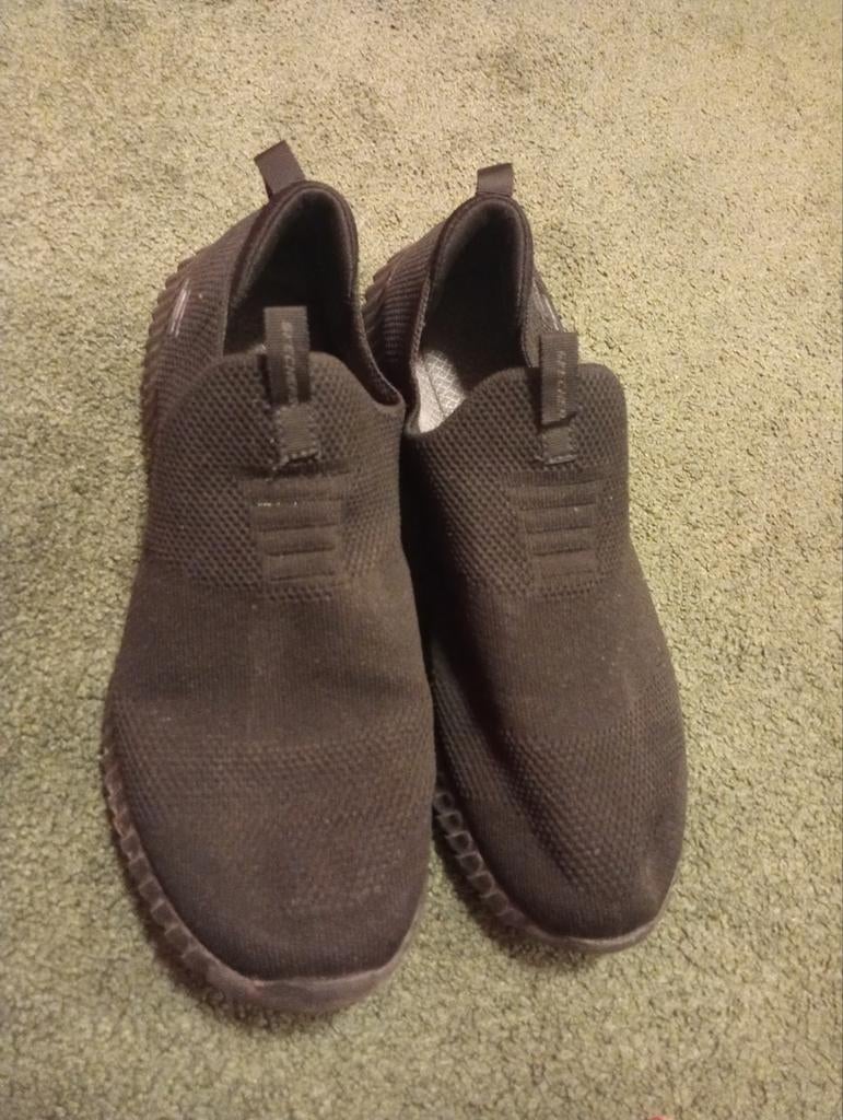 Skechers Memory Foam Instappers - Zo goed als nieuw, Skechers, Bruin, Instappers, Ophalen of Verzenden