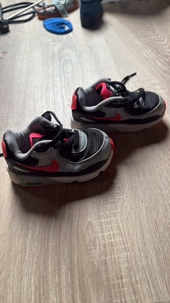 Nike air max, Ophalen of Verzenden, Zo goed als nieuw, Jongetje of Meisje, Schoentjes