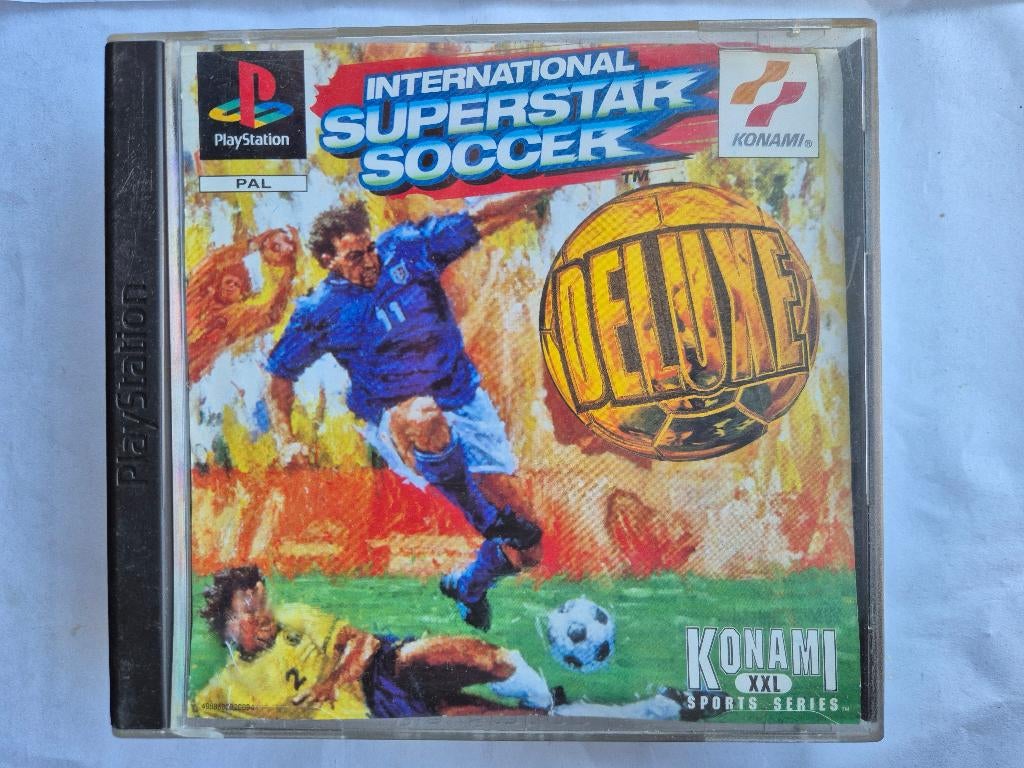 international SUPERSTAR SOCCER deluxe, Spelcomputers en Games, Games | Sony PlayStation 1, Gebruikt, 1 speler, Racen en Vliegen