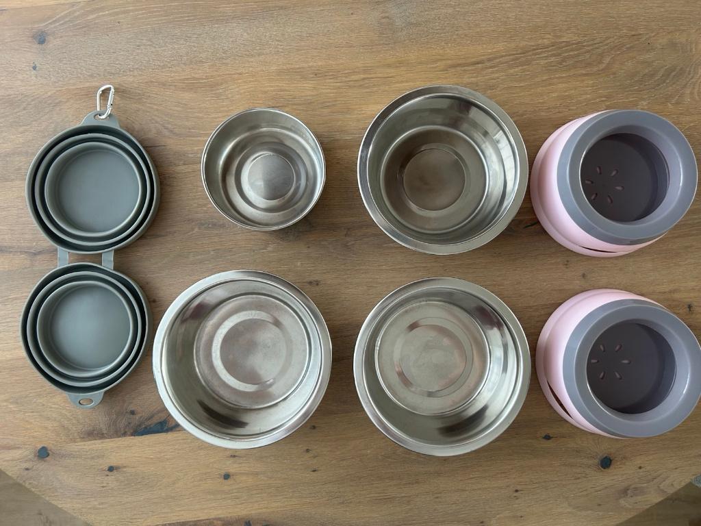 Diverse hondenvoer- en drinkbakken, Dieren en Toebehoren, Hondenvoerbakken en Drinkbakken, Ophalen of Verzenden, Anti-knoei, Zo goed als nieuw