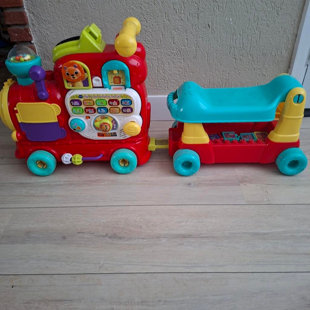 Vtech  looptrein, Kinderen en Baby's, Speelgoed | Vtech, Ophalen, Gebruikt, 6 maanden tot 2 jaar