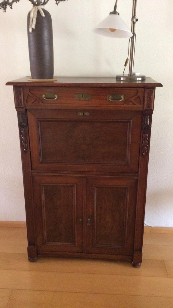 Antieke klepkast, Ophalen, Gebruikt