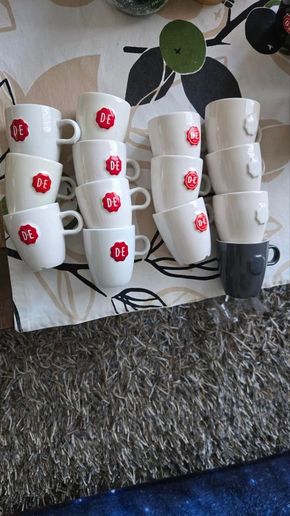 Douwe egberts senseo kopjes 14 stuks, Huis en Inrichting, Keuken | Servies, Ophalen of Verzenden, Zo goed als nieuw, Overige stijlen