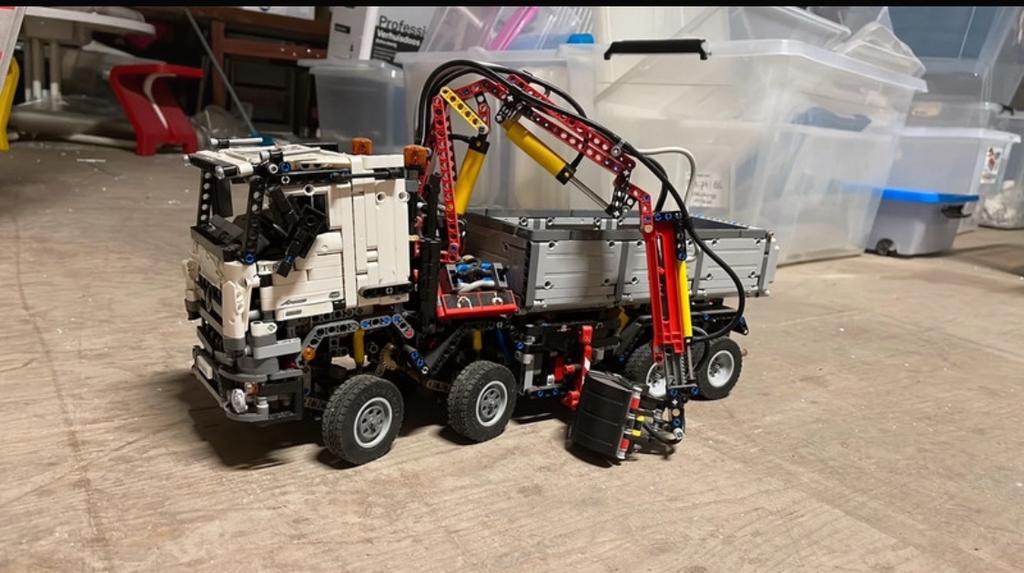 Technic lego enorme XXL vrachtwagen, Hobby en Vrije tijd, Modelauto's | 1:32, Ophalen, Zo goed als nieuw, Bus of Vrachtwagen, Overige merken