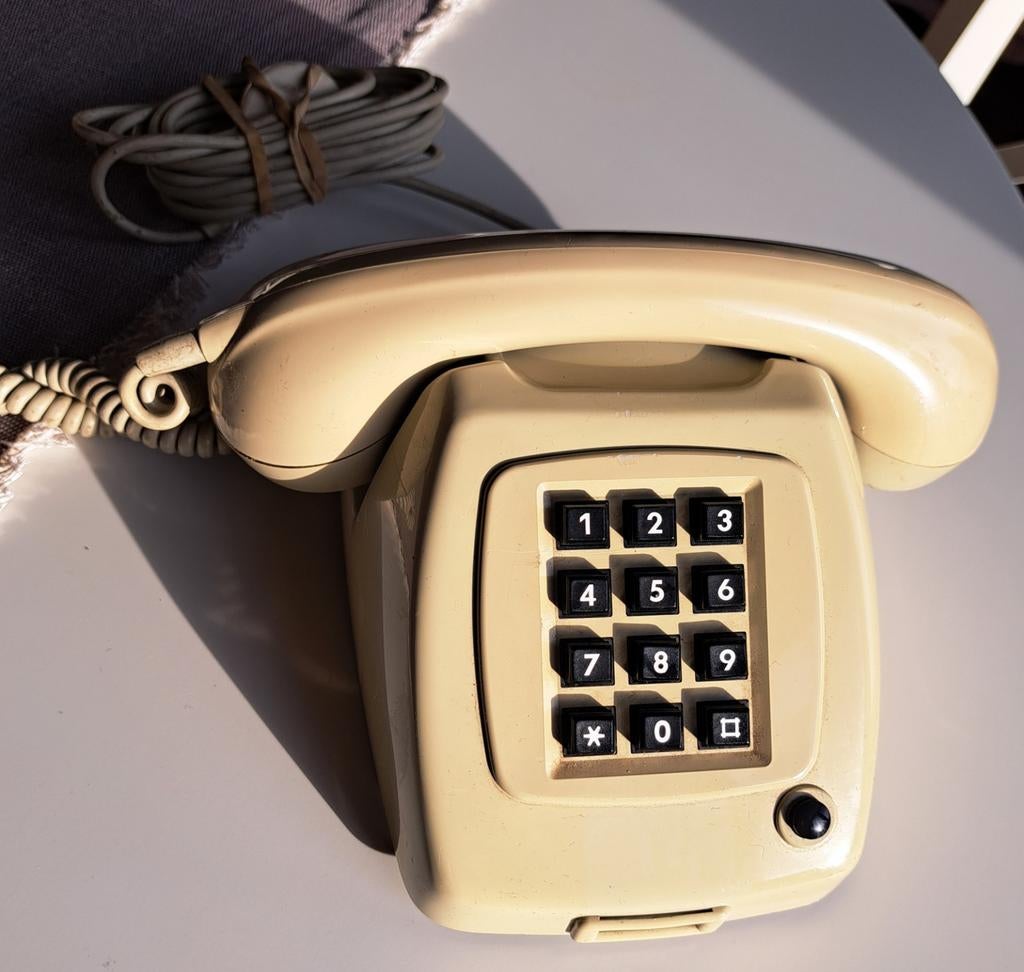 Vintage Telefoon T65-TDK druktoetsen Krone crème, Ophalen of Verzenden