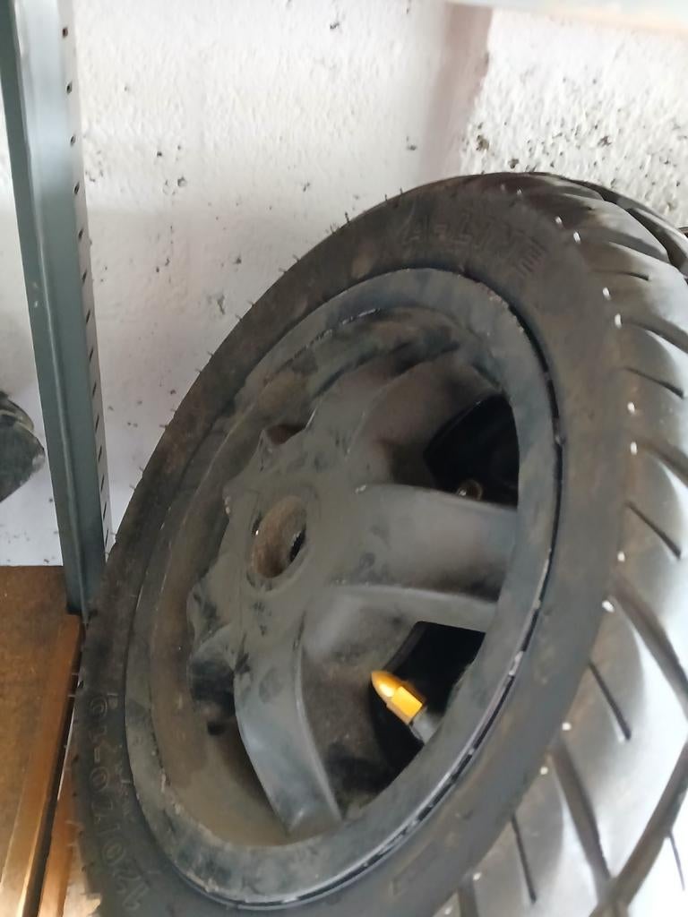 Piaggio zip vespa velgen met band, Fietsen en Brommers, Brommeronderdelen | Scooters, Ophalen, Gebruikt, Overige typen, Overige merken