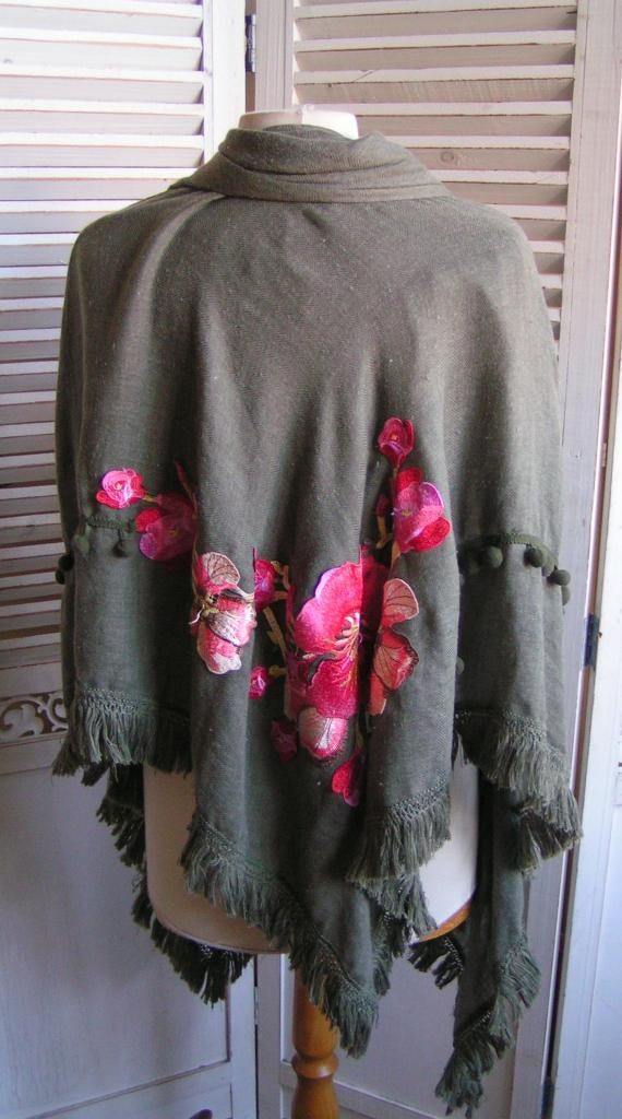 sjaal nr VV 273, Kleding | Dames, Mutsen, Sjaals en Handschoenen, Verzenden, Zo goed als nieuw, Maat 46/48 (XL) of groter, Sjaal