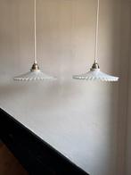 Vintage set 2 franse witte opaline kartel kapjes tanden glas, Ophalen of Verzenden, Zo goed als nieuw, Glas, Minder dan 50 cm