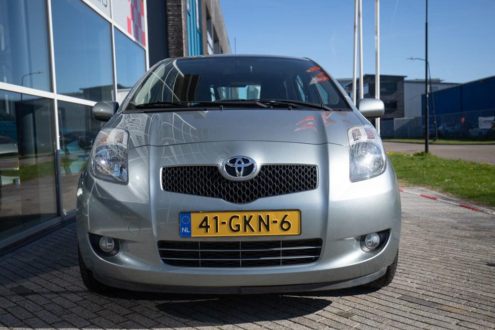 Toyota Yaris 1.3 VVTi Luna MMT Automaat, 4 cilinders, Bedrijf, 1298 cc, Zilver of Grijs