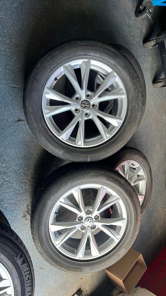 Originele 18 inch VW Tiguan velgen met banden R-line, Auto-onderdelen, Banden en Velgen, Ophalen, 18 inch, Gebruikt, Velg(en)