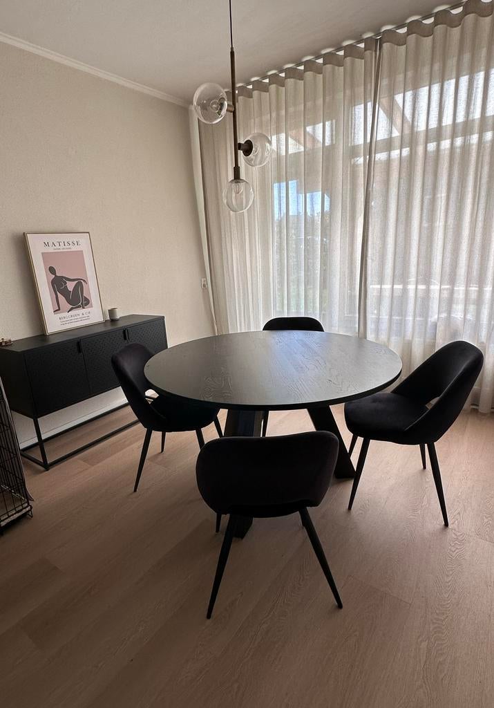Zwarte Woood eettafel met 4 stoelen + dressoir, Ophalen, 100 tot 150 cm, Zo goed als nieuw, 150 tot 200 cm