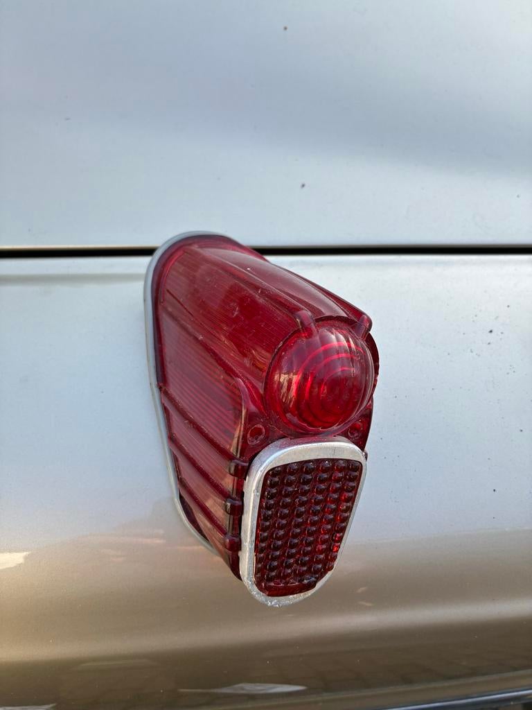Achterlicht links Renault 4cv - Origineel, Auto-onderdelen, Ophalen of Verzenden, Gebruikt, Renault