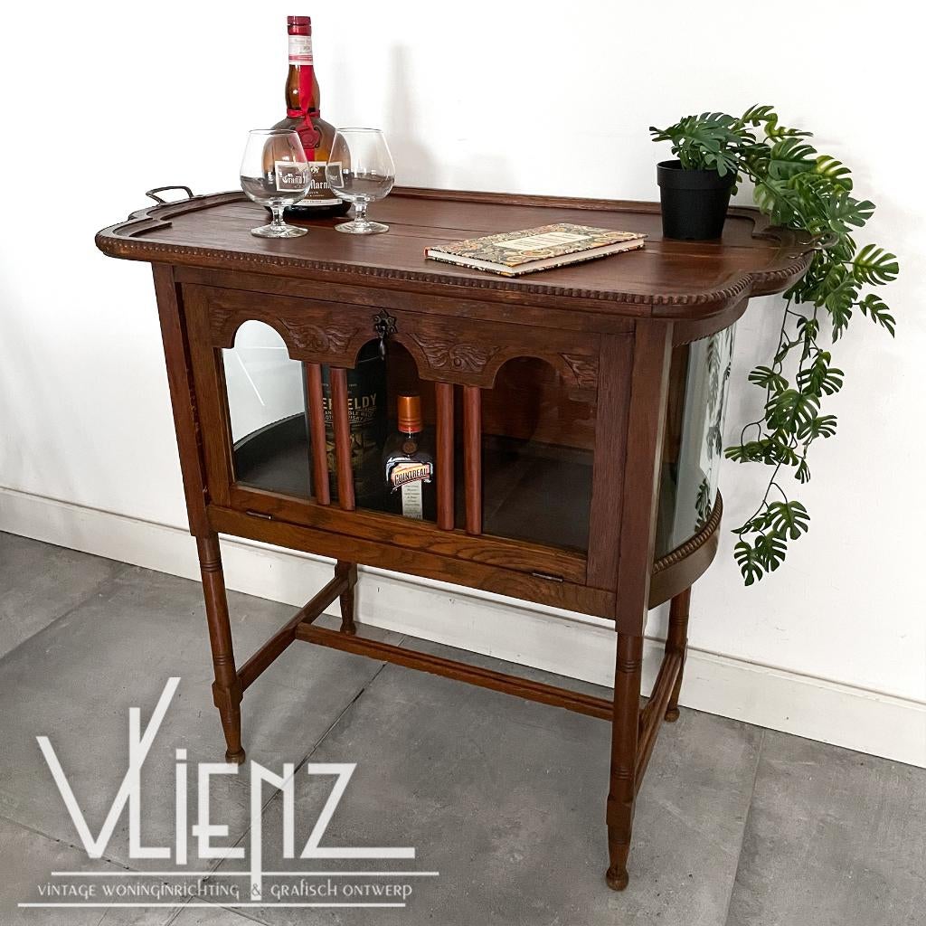 Vintage, brocante theekastje hout met gebogen glas, Antiek en Kunst, Antiek | Meubels | Kasten, Ophalen