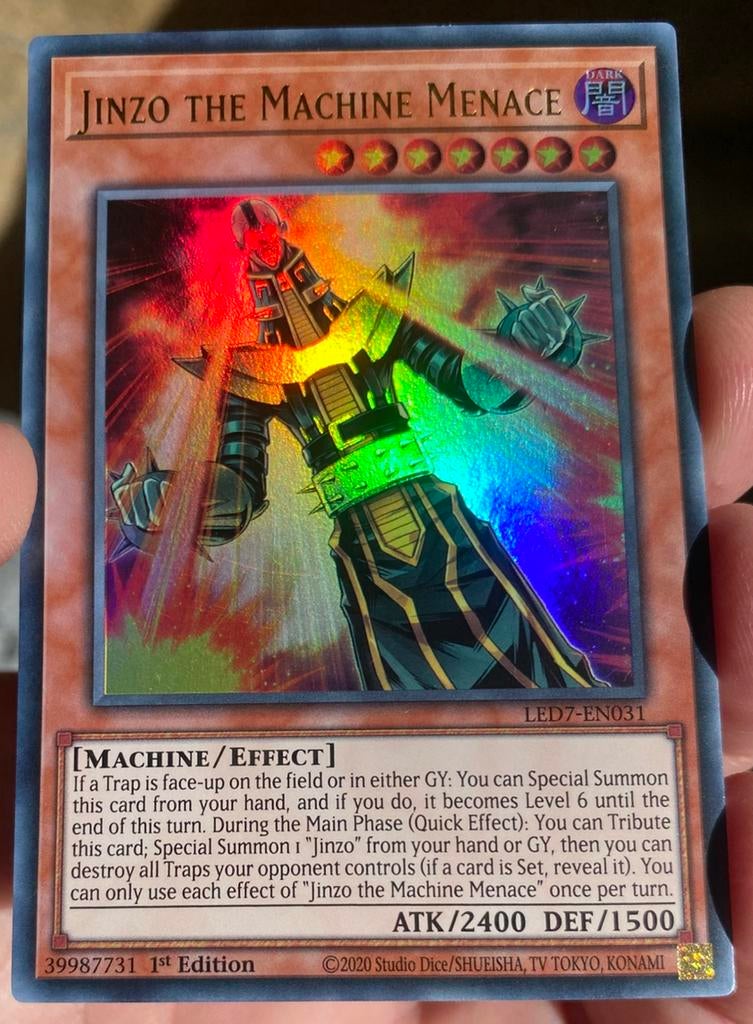 Yu-Gi-Oh! Jinzo the Machine Menace LED7 1st Edition !, Ophalen of Verzenden, Zo goed als nieuw, Losse kaart, Foil