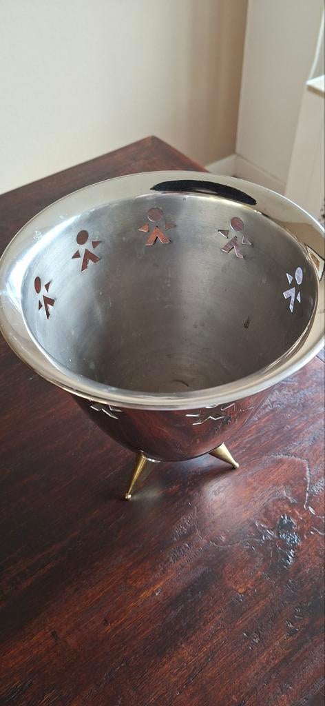 Champagne koeler, Ophalen