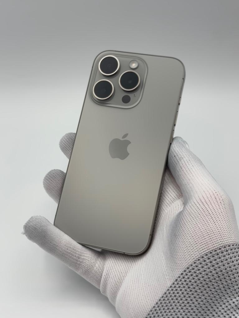 iPhone 15 Pro | 128 GB | Zilver | Topstaat | Garantie, One Apple Park Way, Cupertino, CA 95014, Verenigde Staten., Ophalen of Verzenden