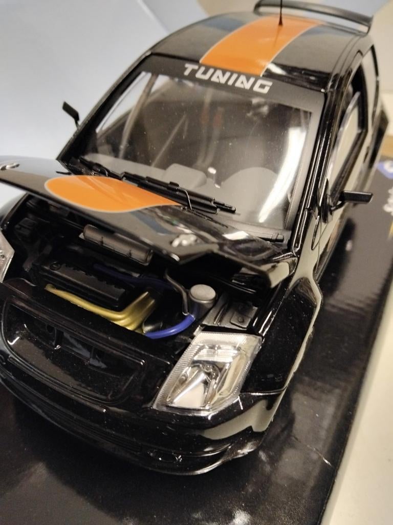 Solido 1:18 – Citroën C2 Tuning Noire – Réf 8196 (Occasion, Boîte Abîmée)