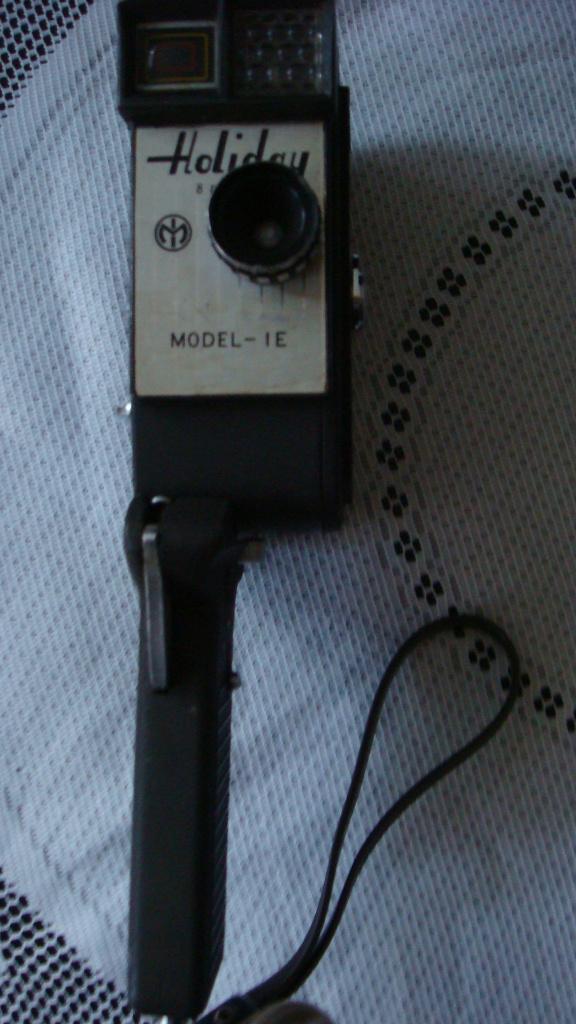 Antieke CAMERA HOLIDAY 8 mm.  Model - IE, Audio, Tv en Foto, Fotocamera's Analoog, Ophalen, Zo goed als nieuw, Compact, Overige Merken
