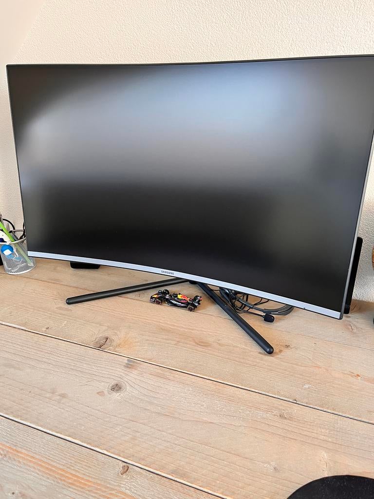 Samsung U32R590CWP 32 inch Curved 4K Monitor, Computers en Software, Monitoren, Zo goed als nieuw, 60 Hz of minder, DisplayPort