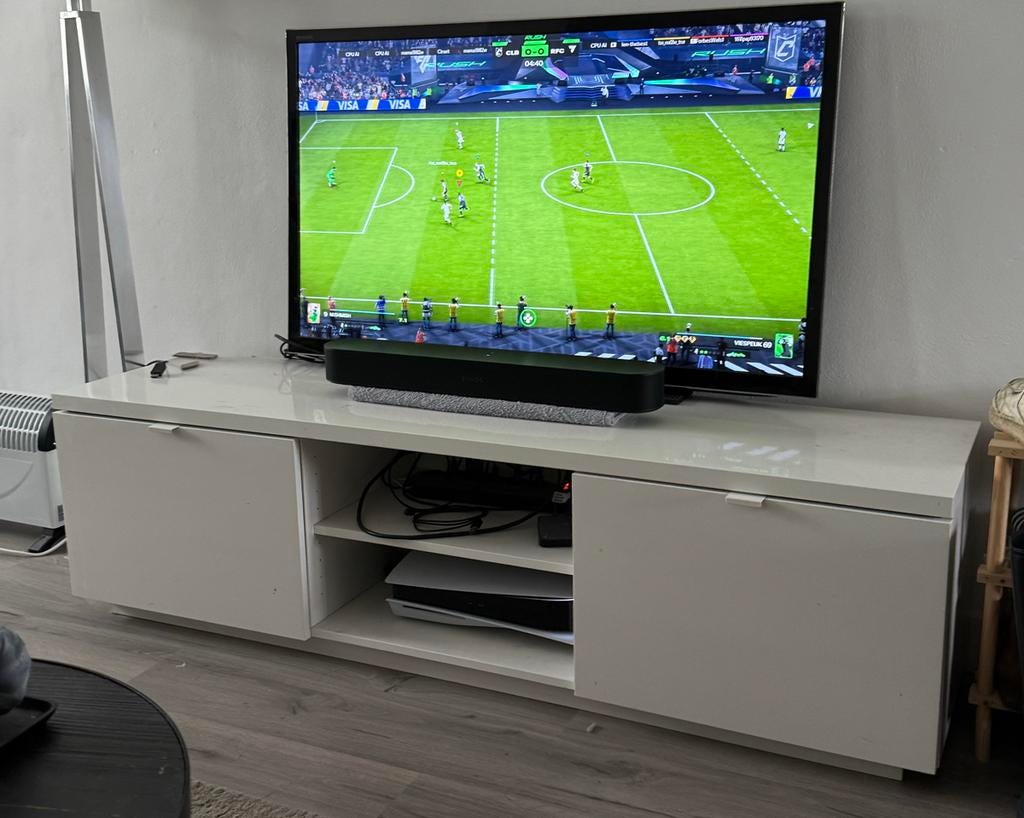 Wit tv-meubel met veel bergruimte, Ophalen, Gebruikt, 150 tot 200 cm, Minder dan 100 cm