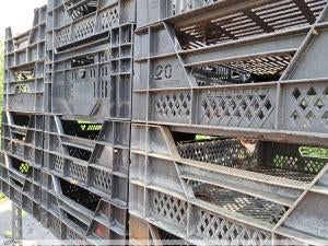Zwarte kisten veenman kisten stevig stapelbaar, Ophalen, De Triemen 5A 9296 MB de Triemen, Kunststof, Gebruikt