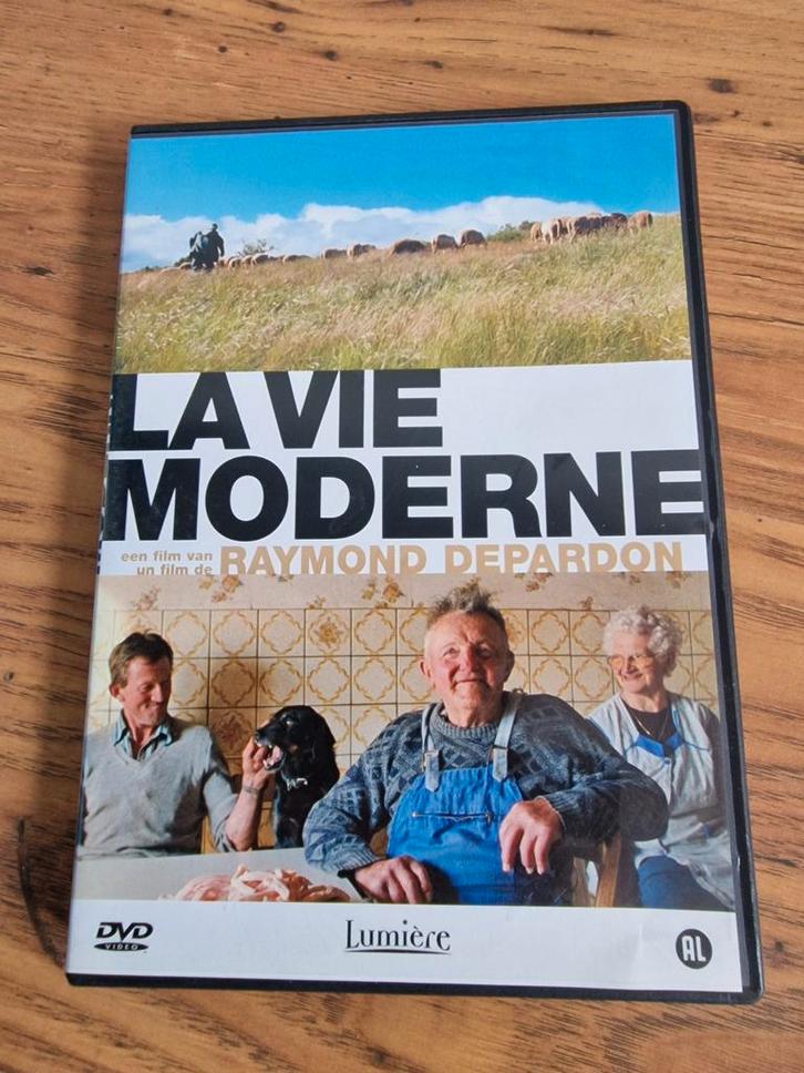 La Vie Moderne DVD - Raymond Depardon, Cd's en Dvd's, Dvd's | Overige Dvd's, Gebruikt, Alle leeftijden, Ophalen of Verzenden