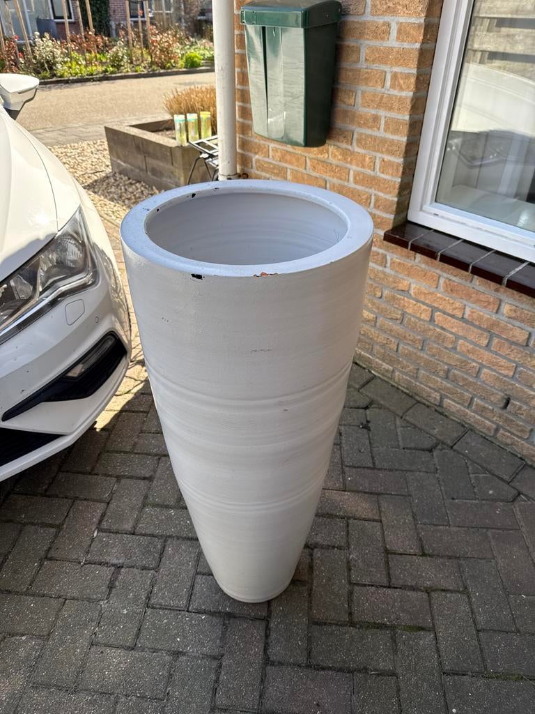 Grote bloempot, ongeveer 1 meter hoog, Ophalen, Gebruikt, Binnen, 60 cm of meer