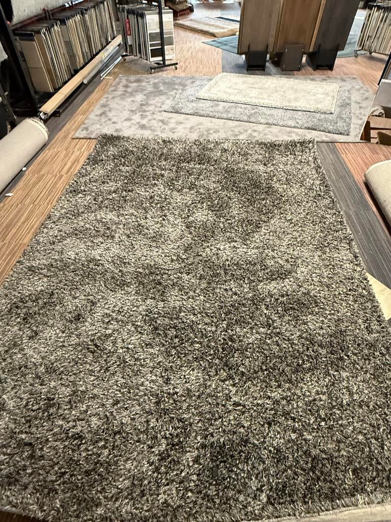 Laatste 3 A kwaliteit vloerkleden te koop, Ophalen, Nieuw, 200 cm of meer, Grijs