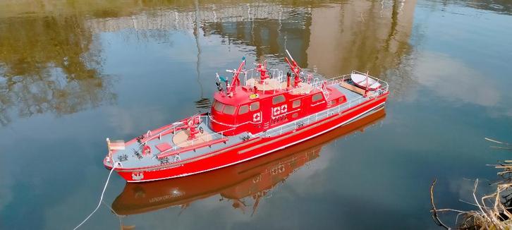 RC modelboot Robbe Dusseldorf brandweerboot, Hobby en Vrije tijd, Modelbouw | Radiografisch | Overige, Gebruikt, Ophalen of Verzenden