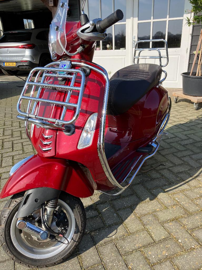 Vespa Primavera, Fietsen en Brommers, Scooters | Vespa, Ophalen, Overige modellen, Zo goed als nieuw, Benzine