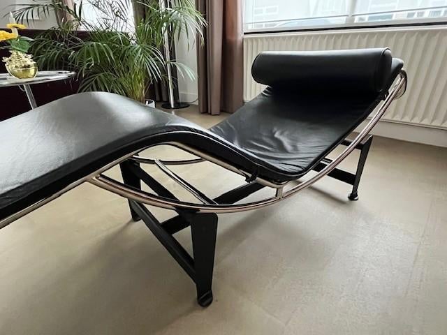 Cassina LC4 Chaise Longue van Le Corbusier - replica, Ophalen, Eenpersoons, Leer, Zo goed als nieuw