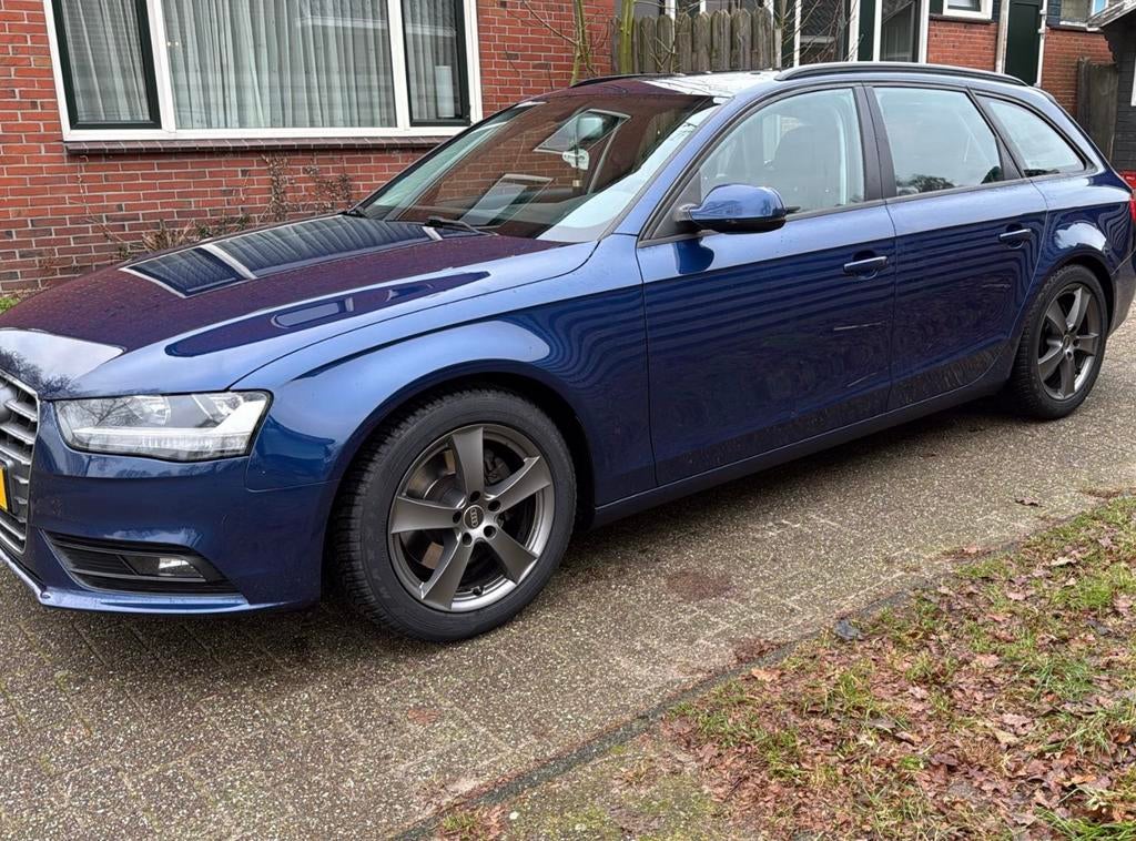 Audi A4 2.0 TDI 100KW Avant 2013 Blauw, Voorwielaandrijving, 136 pk, 4 cilinders, Blauw