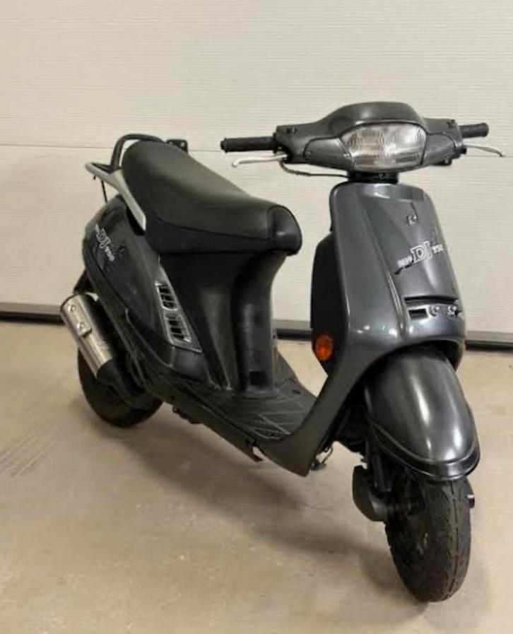 GEZOCHT - Kymco DJ (Yes/Y50), Fietsen en Brommers, Scooters | Kymco, Zo goed als nieuw, Agility, Benzine, Ophalen