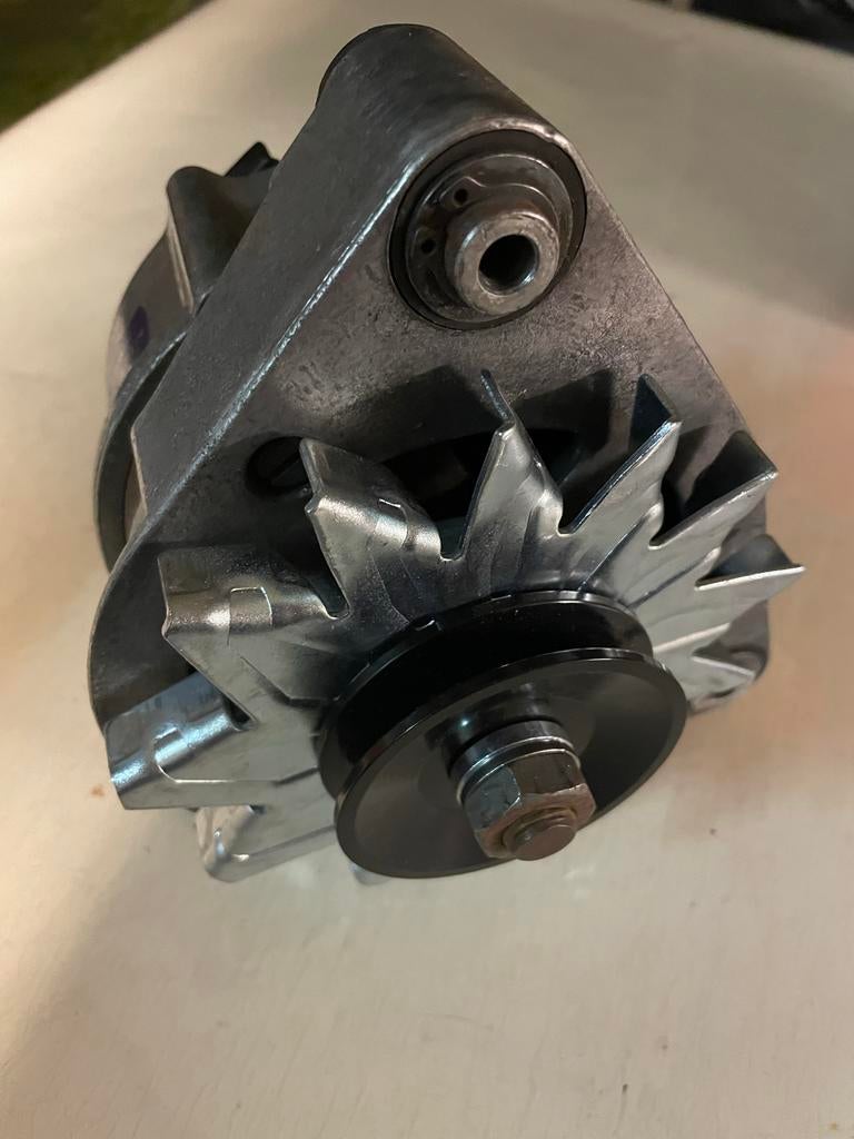 Bosch dynamo 65A voor BMW E34 M30B35. Voor revisie, Auto-onderdelen, Motor en Toebehoren, Ophalen of Verzenden, Gebruikt, BMW
