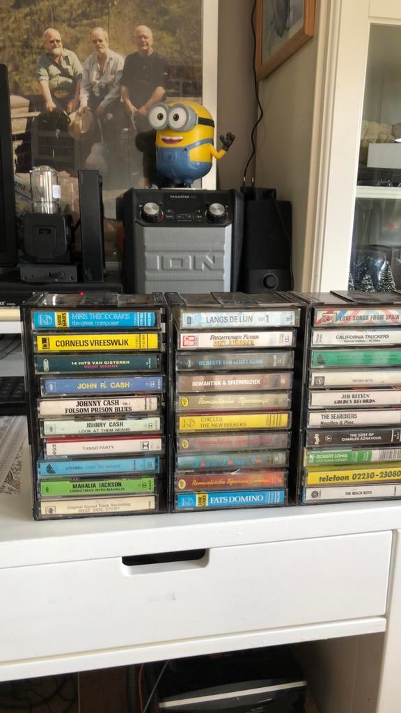 Originele cassette bandjes in box 30 stuks, Ophalen of Verzenden, Zo goed als nieuw, Overige genres, 2 t/m 25 bandjes